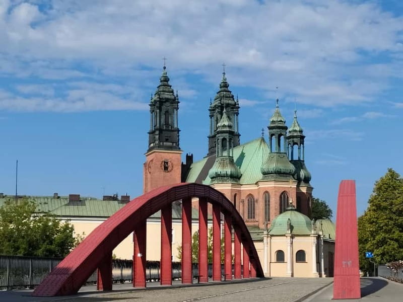 Poznań: Cathedral Island and Śródka District Guided Tour - Cathedral Lock and Jordan Bridge: Fortifications and Love Stories in One Walking Loop