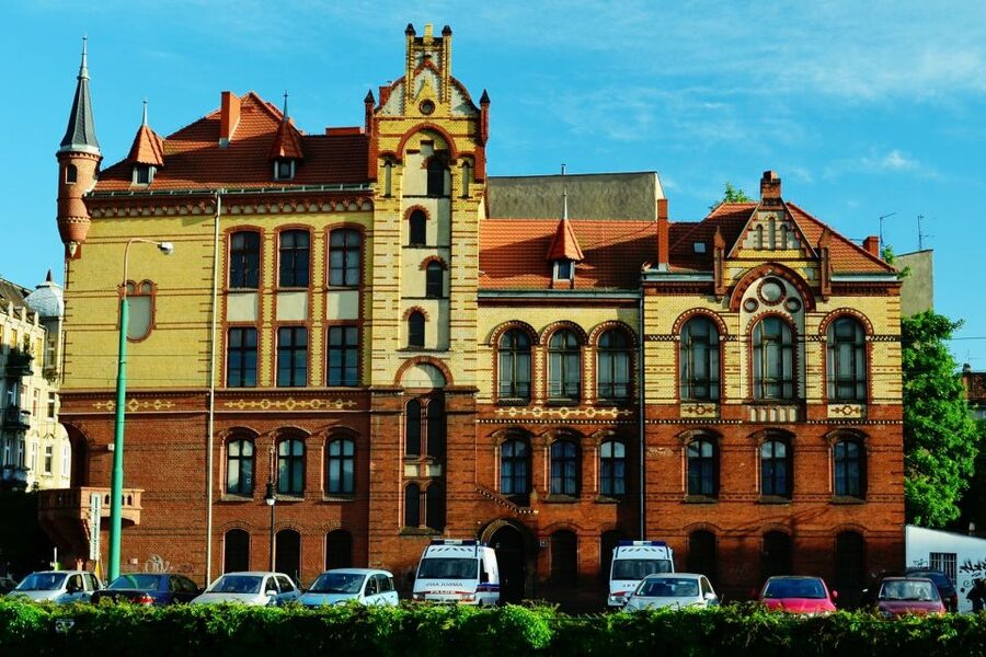 Poznan: Private Jewish Heritage Tour - Akiva Eger and the Jewish Cemetery Grove