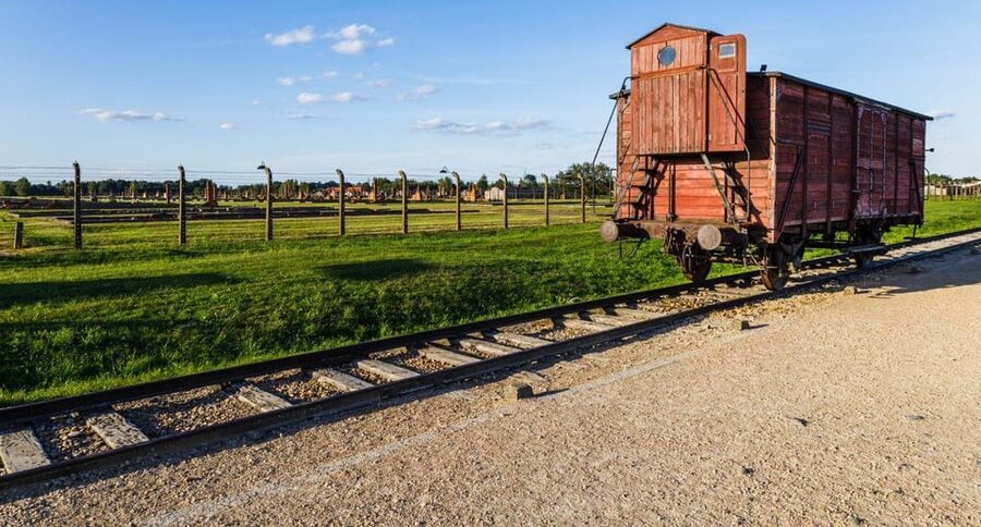 Prague: Tour to Auschwitz Birkenau - Prague to Auschwitz, the drive time you should actually plan for