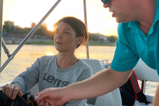 Private Cruise on Vistula in Warsaw for 4 with our Helmsman - WIR Barge at Rejsowisko: the riverside picnic start you should not rush