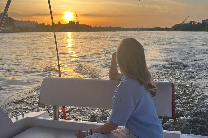 Private Cruise on Vistula in Warsaw for 9 with our Helmsman - National Stadium and the Warsaw boulevards: start with big form, then life along the water