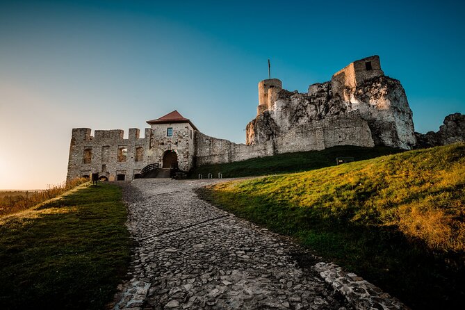 Private Guided Tour to Trail of the Eagles Nests from Krakow - How the Private Format Changes the Day With a Guide