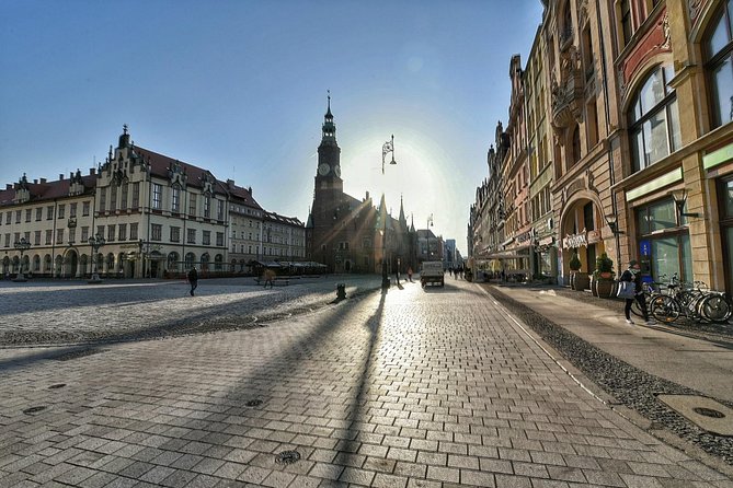 Private "Top Attractions Of Wroclaw" Tour - Wroclaw Town Hall and the finish by Alexander Fredro