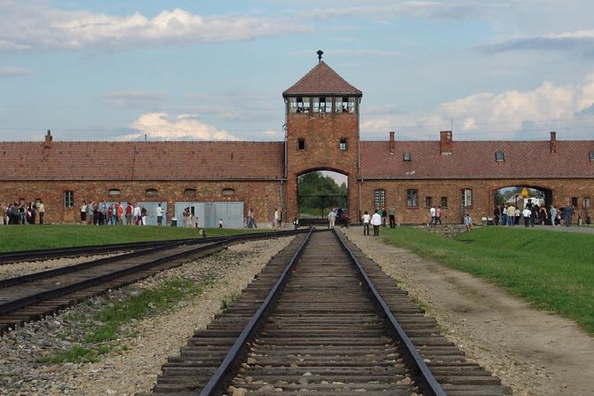 Private Tour to Auschwitz & Birkenau from Katowice - Auschwitz I: Block No. 11, the Wall of Death, and the museum framing