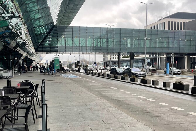 Private Transfer from/to Krakow Airport - Meeting your driver: name card, arrivals hall, and WhatsApp