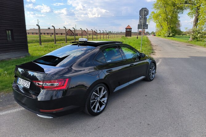 Private transfer from/to Krakow airport / City of Krakow - How the Service Handles Delays (And Why That’s a Big Deal)