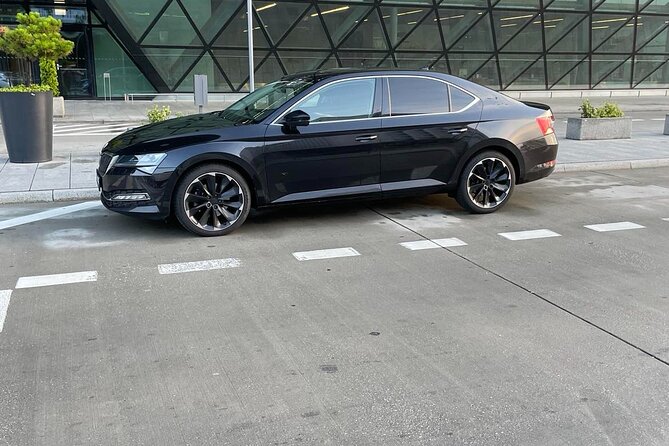 Private Transfer from/to Krakow Airport - On the road: Wi-Fi, bottled water, and what the ride feels like