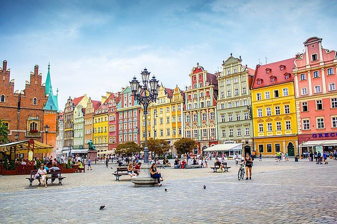 Private Transfer from Wroclaw (WRO) Airport to Wroclaw city centre - Getting Dropped Off in the Right Part of the City