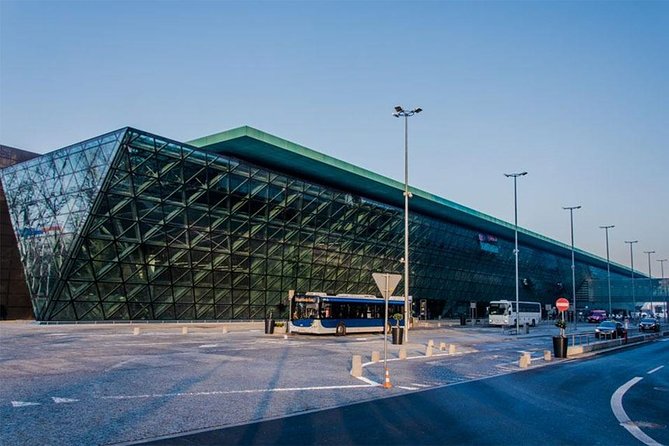 Private transfer | Krakow City - Krakow Airport Balice - Key things to know before you book