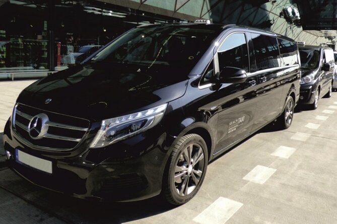 Private transfer | Krakow City - Krakow Airport Balice - What the meet and greet looks like after you land