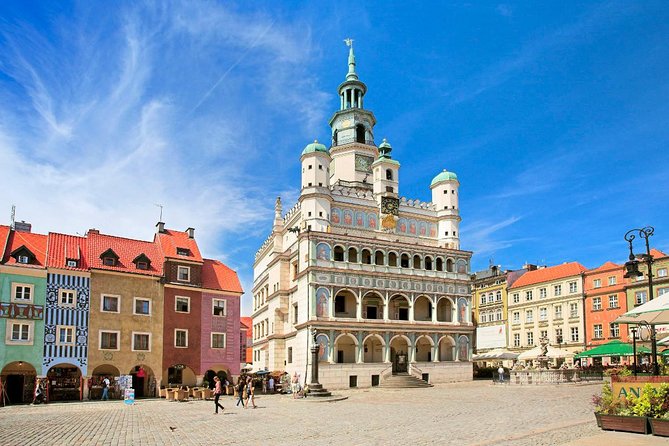 Private walking city tour in Poznan - Ratusz Poznanski: Watch the Noon Show, Then Understand It