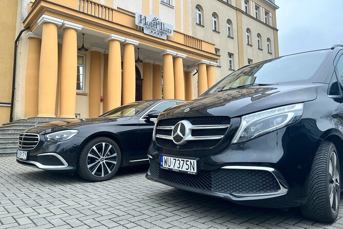 Private Warsaw Chopin Airport Round-Trip Transfer - Door-to-terminal pickup at Warsaw Chopin Airport