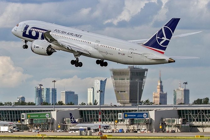 Private Warsaw Chopin Airport Round-Trip Transfer - How the round-trip plan reduces stress on both ends