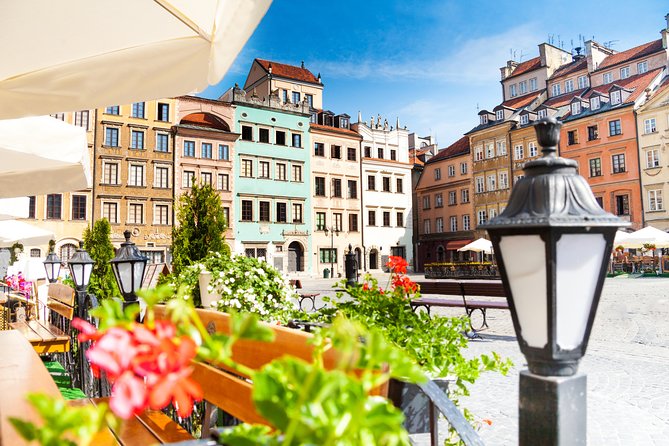 Private Warsaw City Tour with social-distance bus - How this private bus tour gets you oriented fast in Warsaw
