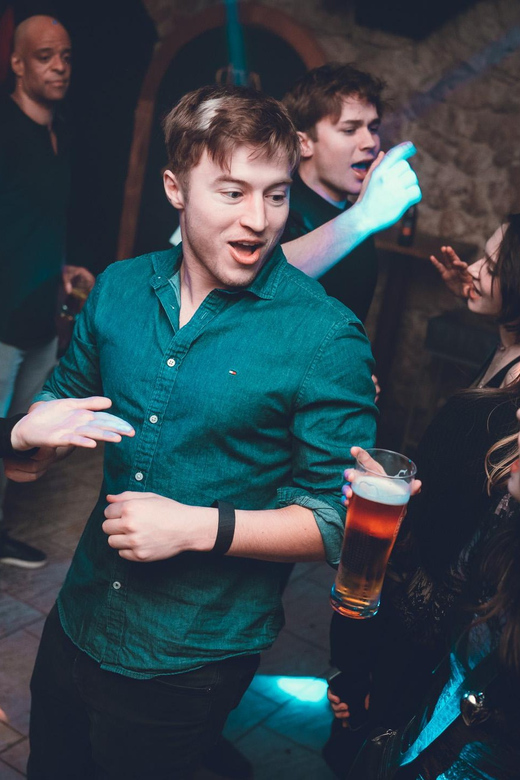Pub Crawl - 1-hour Open Bar then Vip to 5 Clubs - Krakow - Alcohol, Music Volume, and How to Stay in Control