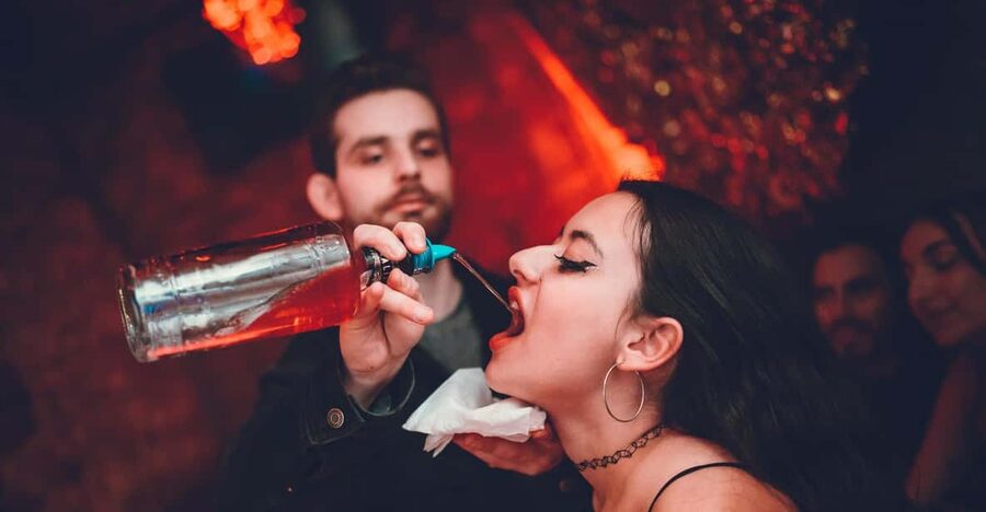 Pub Crawl - 1-hour Open Bar then Vip to 5 Clubs - Krakow - Price and Value: What $34 Buys You in Krakow