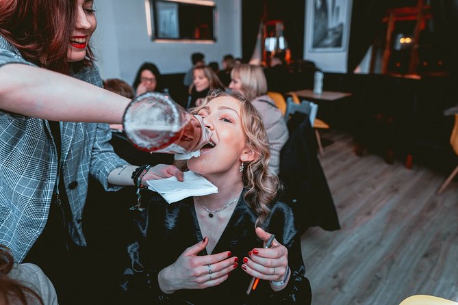 Pub Crawl + Unlimited Drinks + VIP entry + Drinking Games & Photographer - The crew’s job: keeping a big group together
