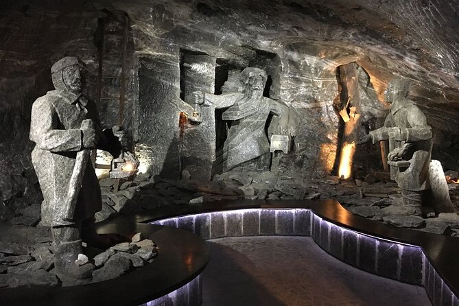 Salt Mine Guided Tour from Krakow with hotel pickup - The ride to Wieliczka: a short Krakow sampler on the way