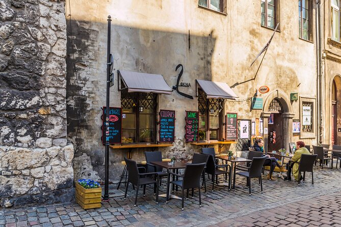 Schindler's Factory and Jewish Ghetto Walking Tour in Kraków - Across the square at Under the Eagle Pharmacy, Tadeusz Pankiewicz’s role
