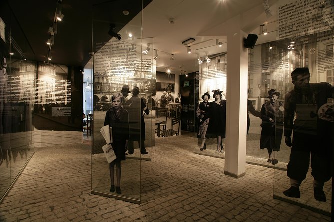 Schindler's Factory Guided Tour in Krakow & skip the line ticket - Schindler’s Factory in Krakow: what the tour covers in 1.5 hours