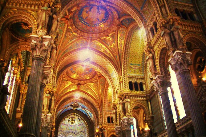 Skip-the-line Wawel Cathedral in Krakow Private Tour - Starting at the Monument of John Paul II, then moving to the heart of Poland