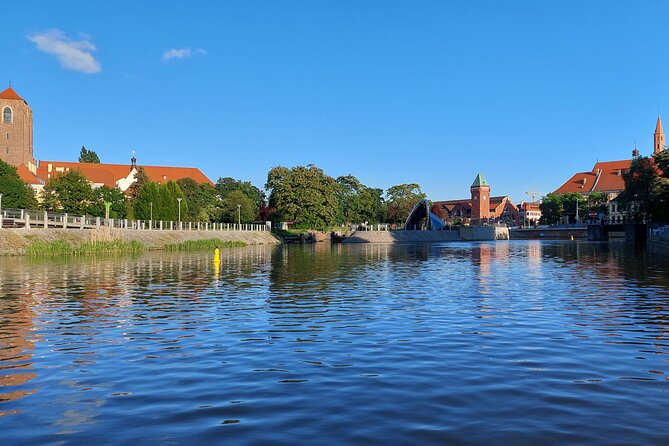 Small Group Boat Tour in Wroclaw - Getting on board at Barbarkawyspa Słodowa, and what happens next