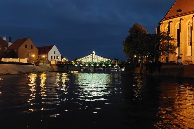Small Group Boat Tour in Wroclaw - The guide in English, and what to expect from the narration