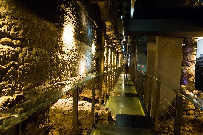 Small-group Rynek Underground Museum Guided Tour in Krakow - Skip-the-line entry and why it’s worth paying for