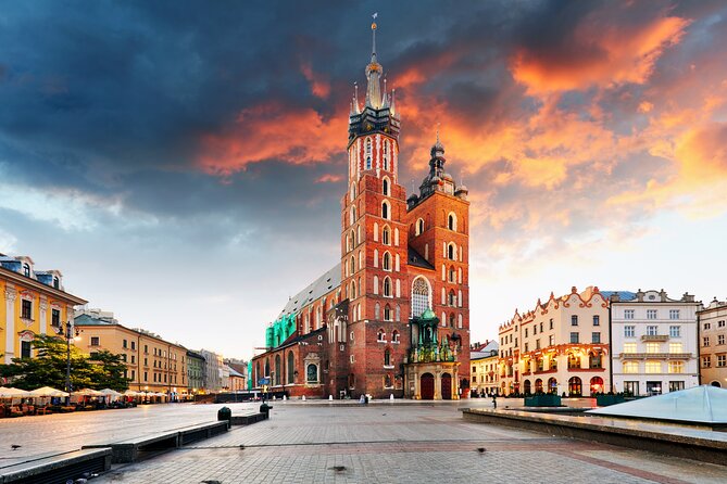 Small-group Rynek Underground Museum Guided Tour in Krakow - The “Middle Ages theater”: holograms, sound, and projections