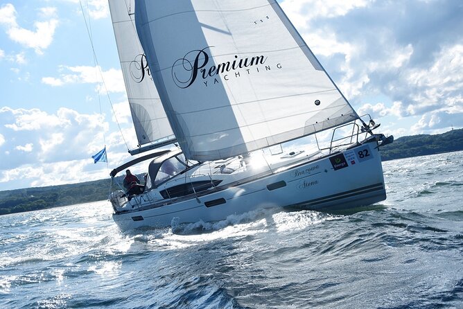 Sopot Yacht Cruise Around the Bay with Welcome Drink - Welcome drink: included, but age matters