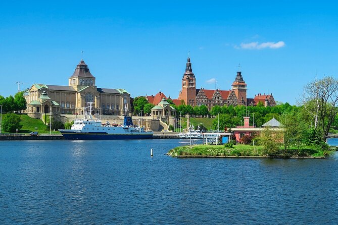 Szczecin Walking Tour: Explore Top Sights & Hidden Gems - Wheel of Szczecin area: time for skyline-level perspective