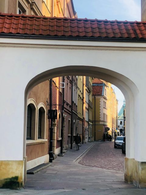 Taste of Poland, food tour and guided walk with 12 tasting - Barbican photo stop: one of Warsaw’s strongest visual clues