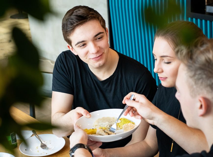 Taste of Poland, food tour and guided walk with 12 tasting - New Town and the finish at rynek Nowego Miasta