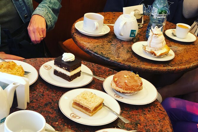 Taste of Poland, Old Town food tour and guided walk - 12 tastings - Warsaw Old Town made easy, with bites in between