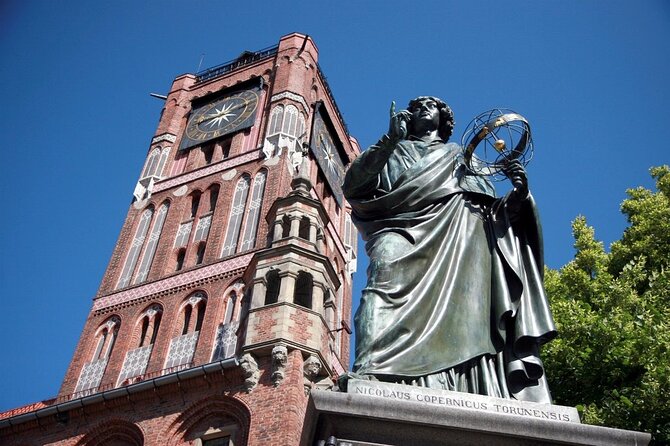 Torun Old Town Highlights Private Walking Tour - Church of the Holy Spirit and the Leaning Tower Moment