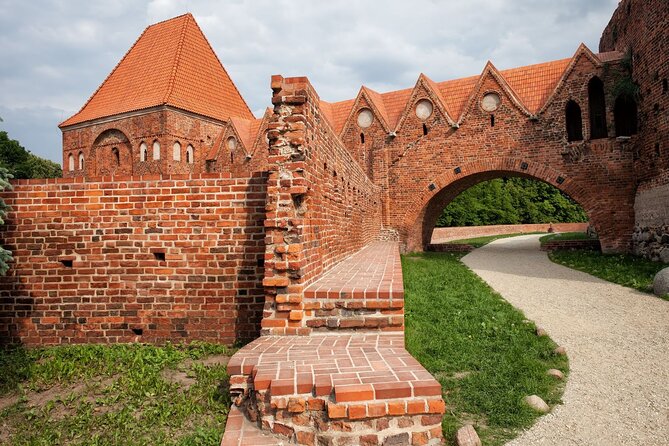 Torun Old Town Highlights Private Walking Tour - Vistula River Viewpoint, Then the Cathedral