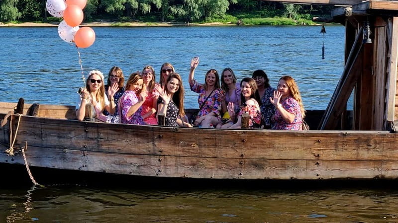 Toruń: Sightseeing Cruises on the Vistula River - Getting close to the UNESCO Old Town details, including the Leaning Tower