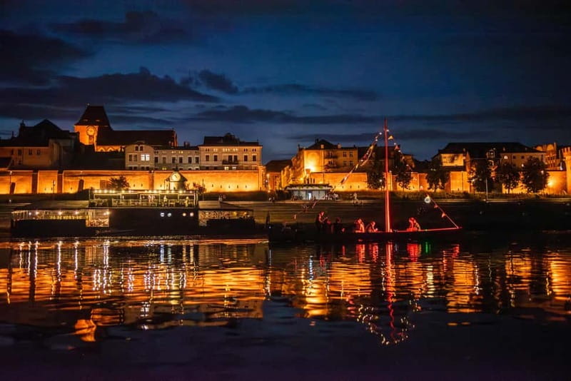 Toruń: Toruń at Night from a Boat on the Vistula - Small logistics that can make or break the experience