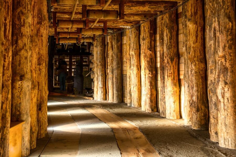 Unesco List; Wieliczka Salt Mine Half-Day Tour from Kraków - Touring 20 chambers: how the mine becomes a route, not a maze