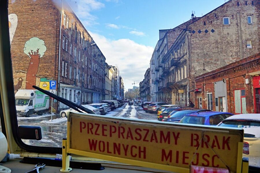 Warsaw: 2.5-Hour Dark Side - Praga District by a Retro Bus - The marketplace story: what was sold and what you might still spot