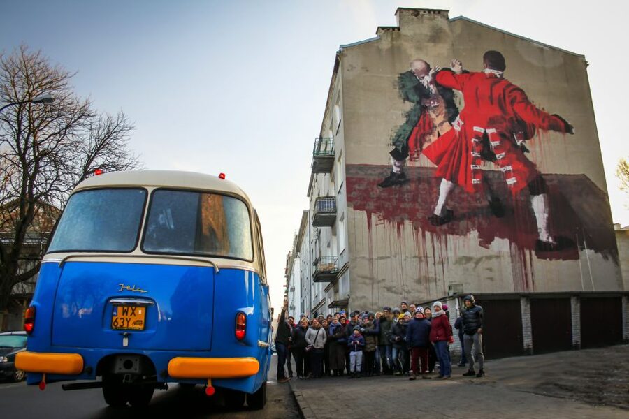 Warsaw: 2.5-Hour Dark Side - Praga District by a Retro Bus - Basilica of the Sacred Heart of Jesus: a landmark with Roman echoes