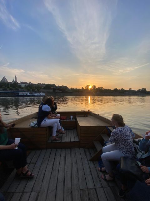 Warsaw: Evening Vistula Cruise with Welcome Drink - The 3-Bridge Route and Night Reflections Across the Vistula