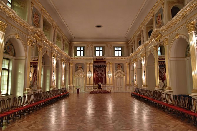 Warsaw Everday Skip the Line Royal Castle Guided Tour - Meeting at plac Zamkowy: keep your check-in simple
