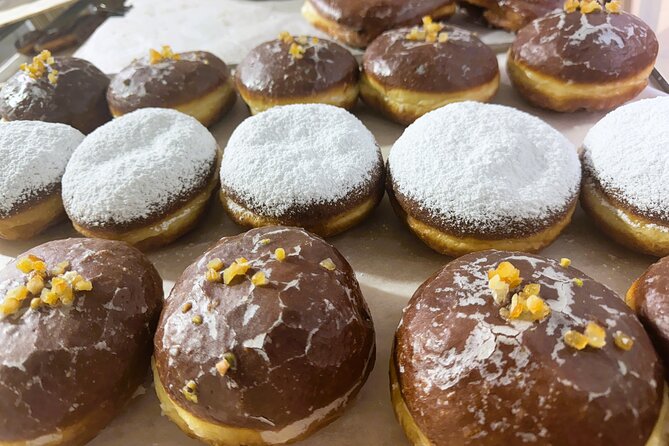 Warsaw Food Tasting Tour of Hidden Gems (Small Groups) - Stop 3 on Nowy Świat 40: Pączek at a Bakery When You Want It Fresh