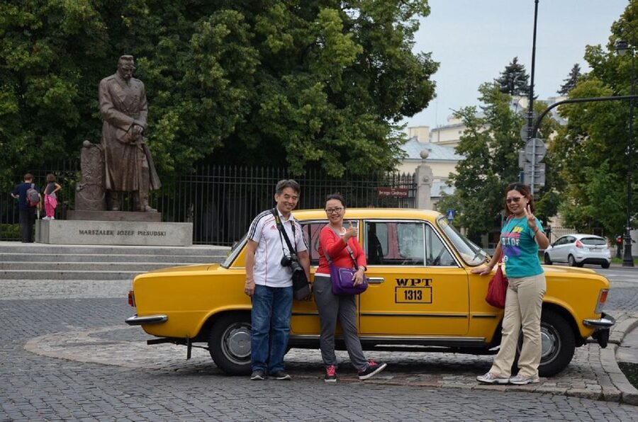 Warsaw: Historic Private Tour in Retro Fiat - Praga district: the story shifts, and so does the mood