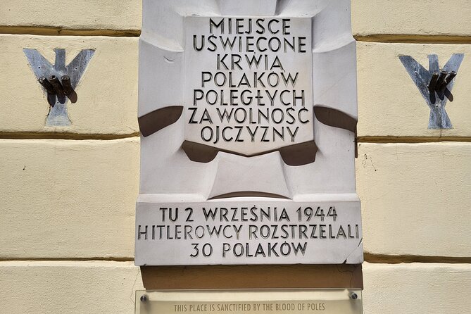 Warsaw in World War 2 Walking Tour - Stop 1 at Plac Zamkowy: Sigismund’s Column and the wartime stage