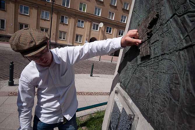 Warsaw Jewish Ghetto: private tour by retro car with hotel pickup - Who should book this private ghetto tour