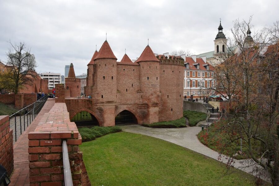 Warsaw: Old Town Guided Walking Tour - Key highlights to look for