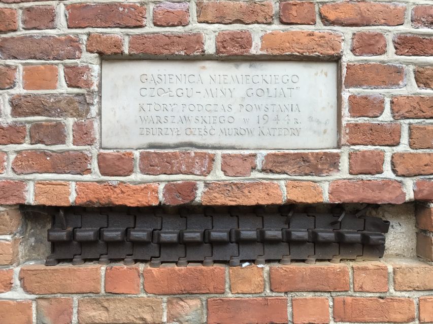 Warsaw: Old Town Guided Walking Tour - Jewish Warsaw through ghetto boundary markers and the Ghetto Wall Monument