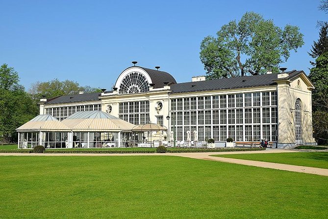 Warsaw Old Town with Royal Castle + Lazienki Park: SMALL GROUP /inc. Pick-up/ - Old Town highlights in a compact 30 minutes